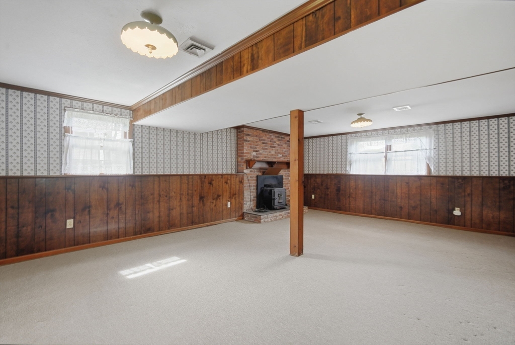 79 Porter Road East Longmeadow, MA 01028 - Photo 23 of 33