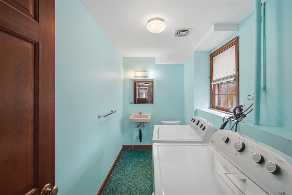 79 Porter Road East Longmeadow, MA 01028 - Photo 26 of 33