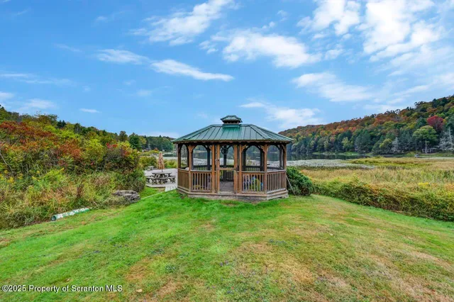 $690,000 | 242 Shore Drive, Hop Bottom, PA 18824