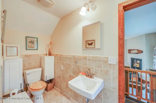 $690,000 | 242 Shore Drive, Hop Bottom, PA 18824