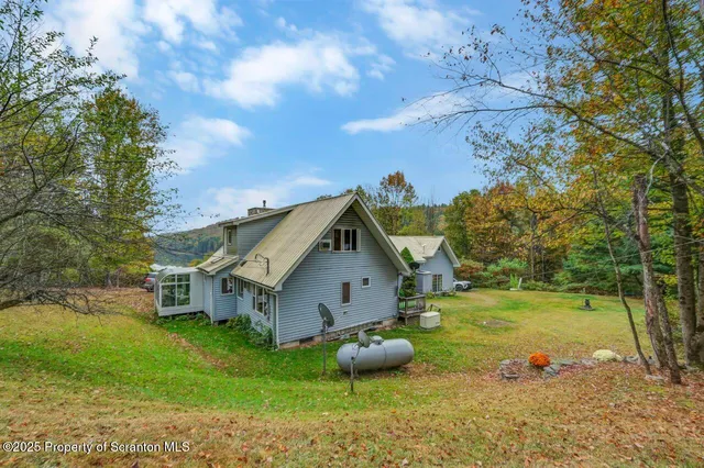 $690,000 | 242 Shore Drive, Hop Bottom, PA 18824