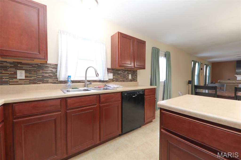 1701 Shade Tree Court Belleville, IL 62226 - Photo 11 of 39
