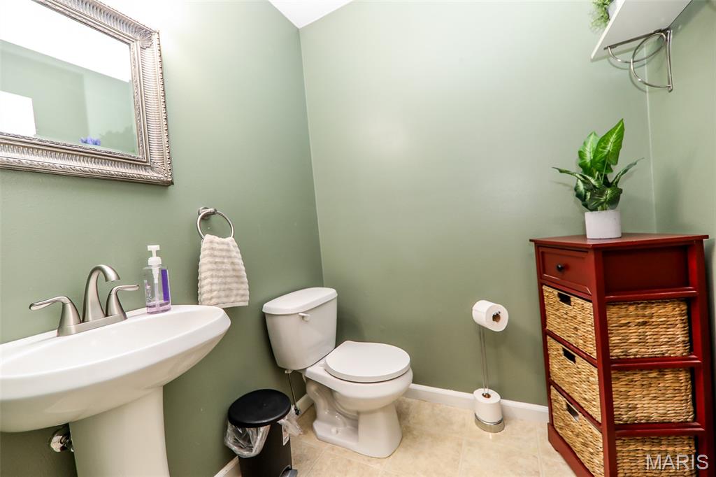 1701 Shade Tree Court Belleville, IL 62226 - Photo 6 of 39