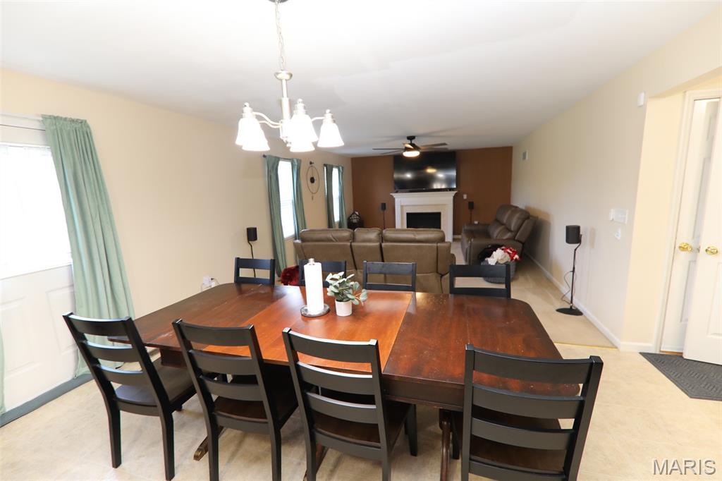 1701 Shade Tree Court Belleville, IL 62226 - Photo 10 of 39