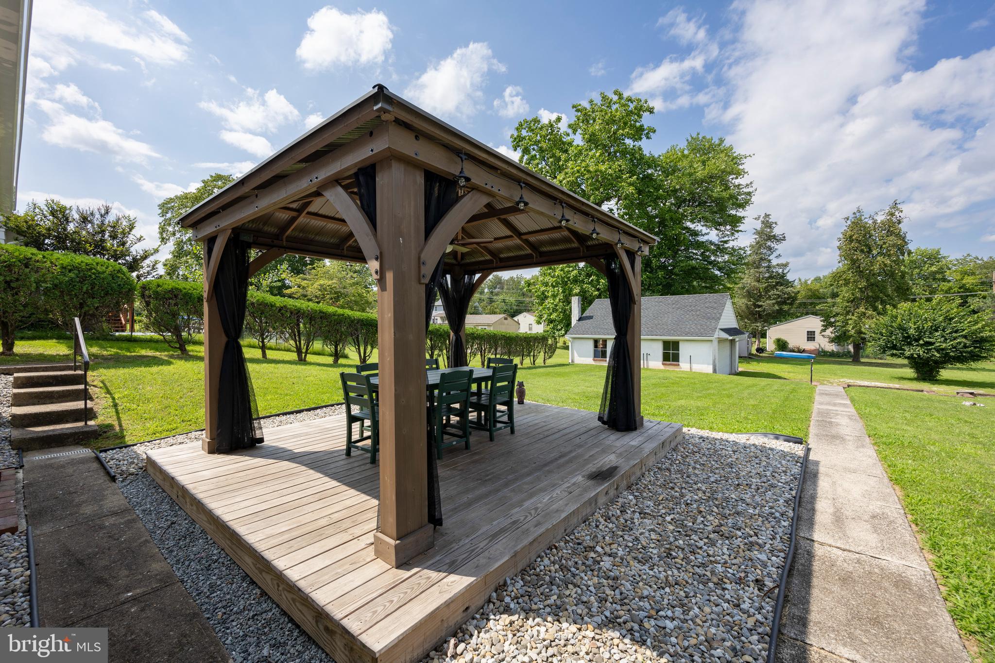 333 Ridge Avenue Spring City, PA 19475 - Photo 39 of 52 Great space to enjoy a family dinner