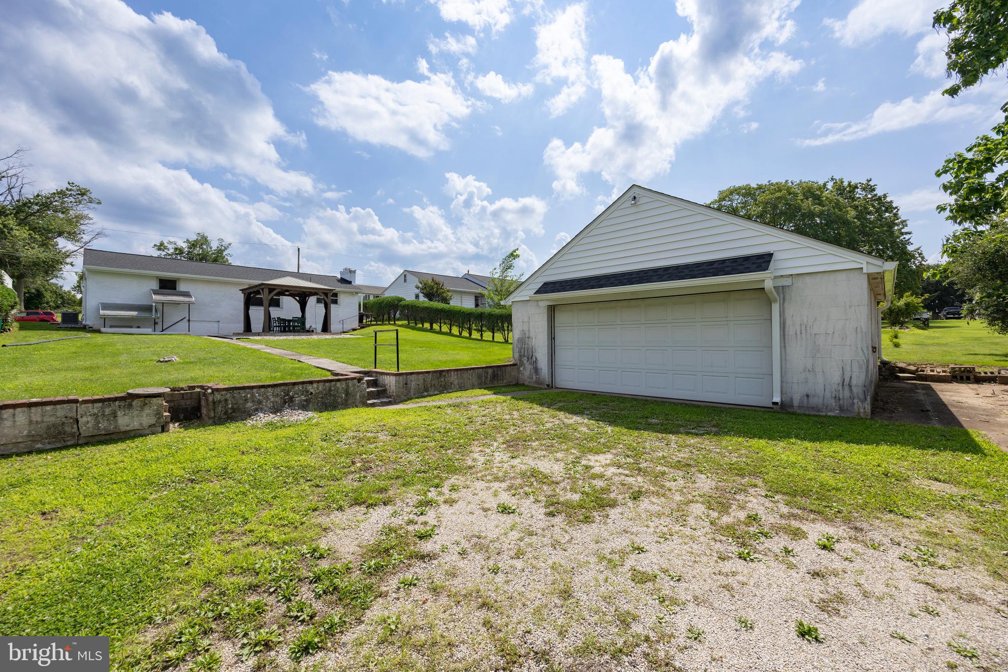 333 Ridge Avenue Spring City, PA 19475 - Photo 42 of 52 Private drive to garage