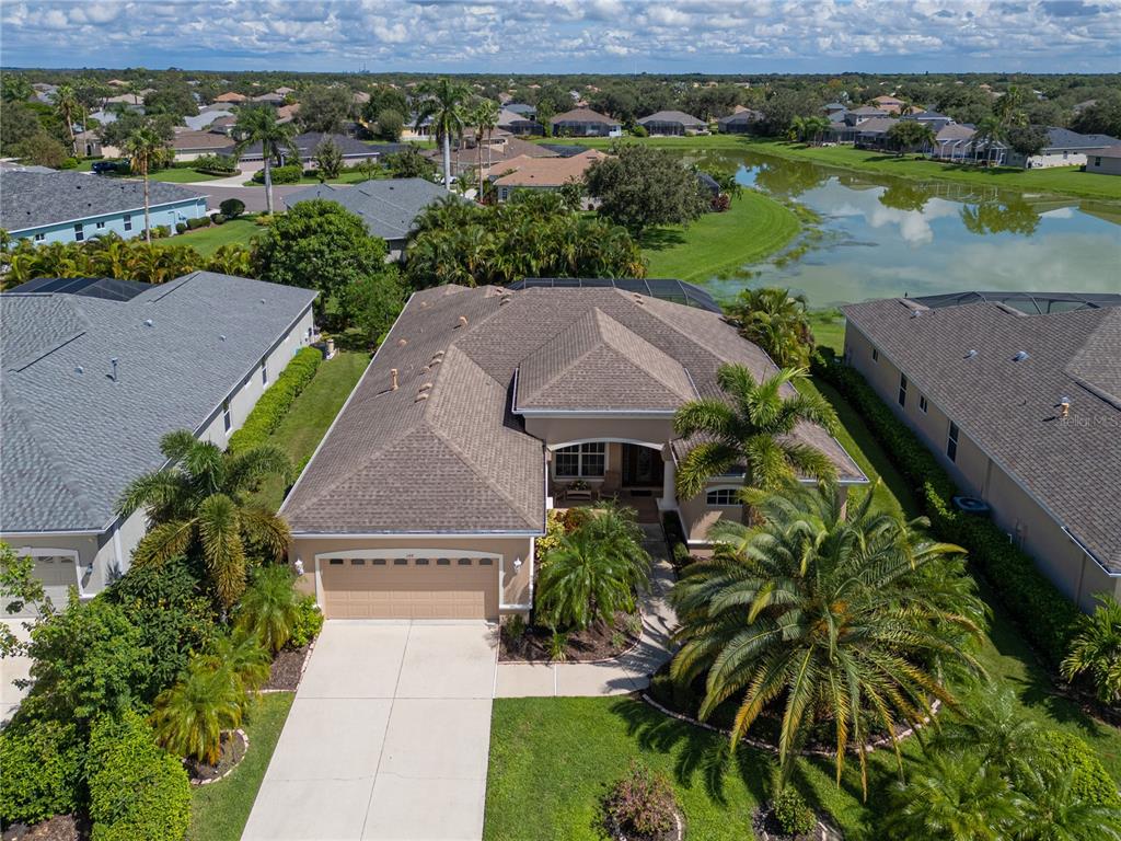 348 Snapdragon Loop Bradenton, FL 34212 - Photo 2 of 41