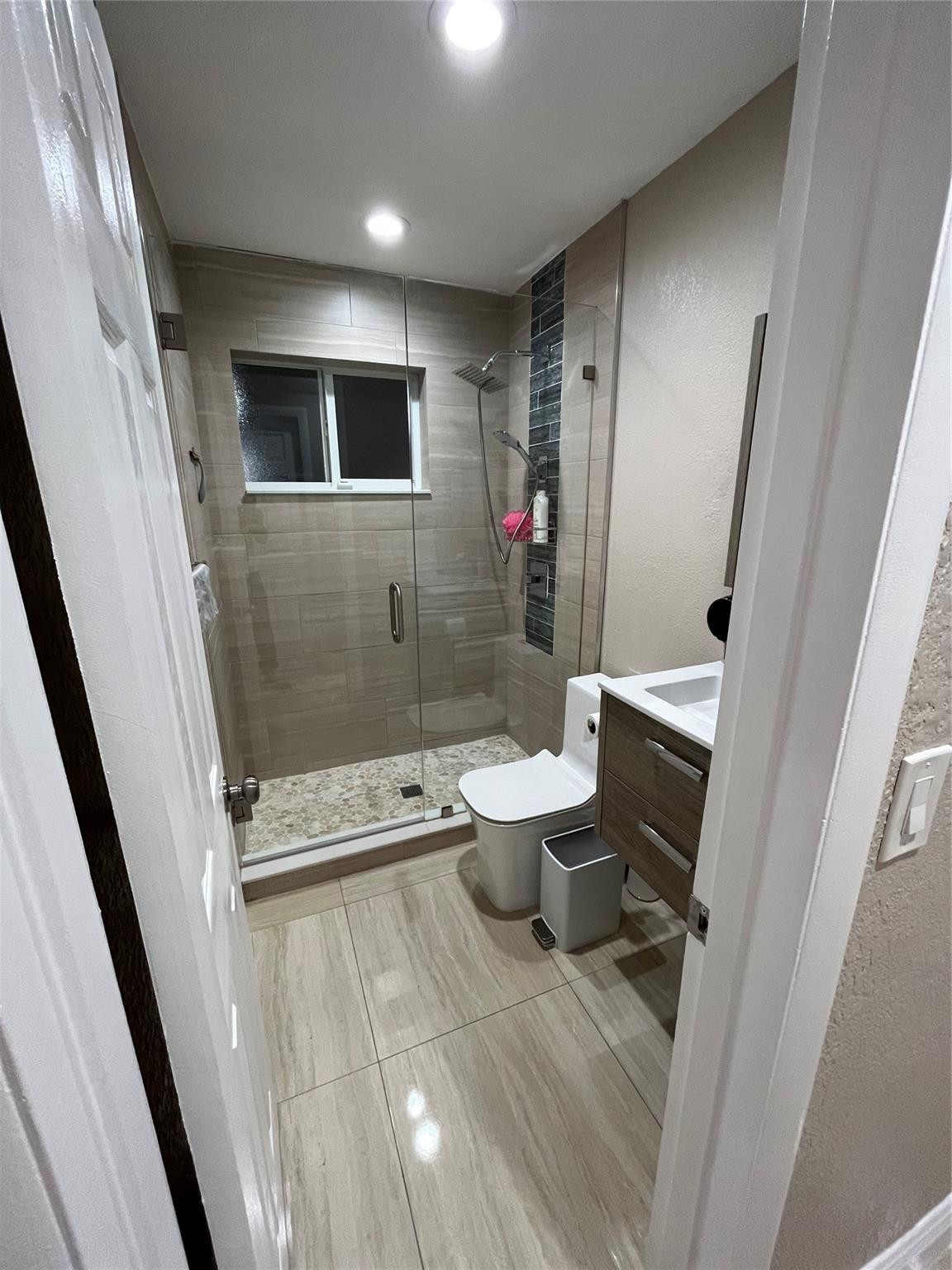 124 Davis Road Palm Springs, FL 33461 - Photo 13 of 22 Photo 13