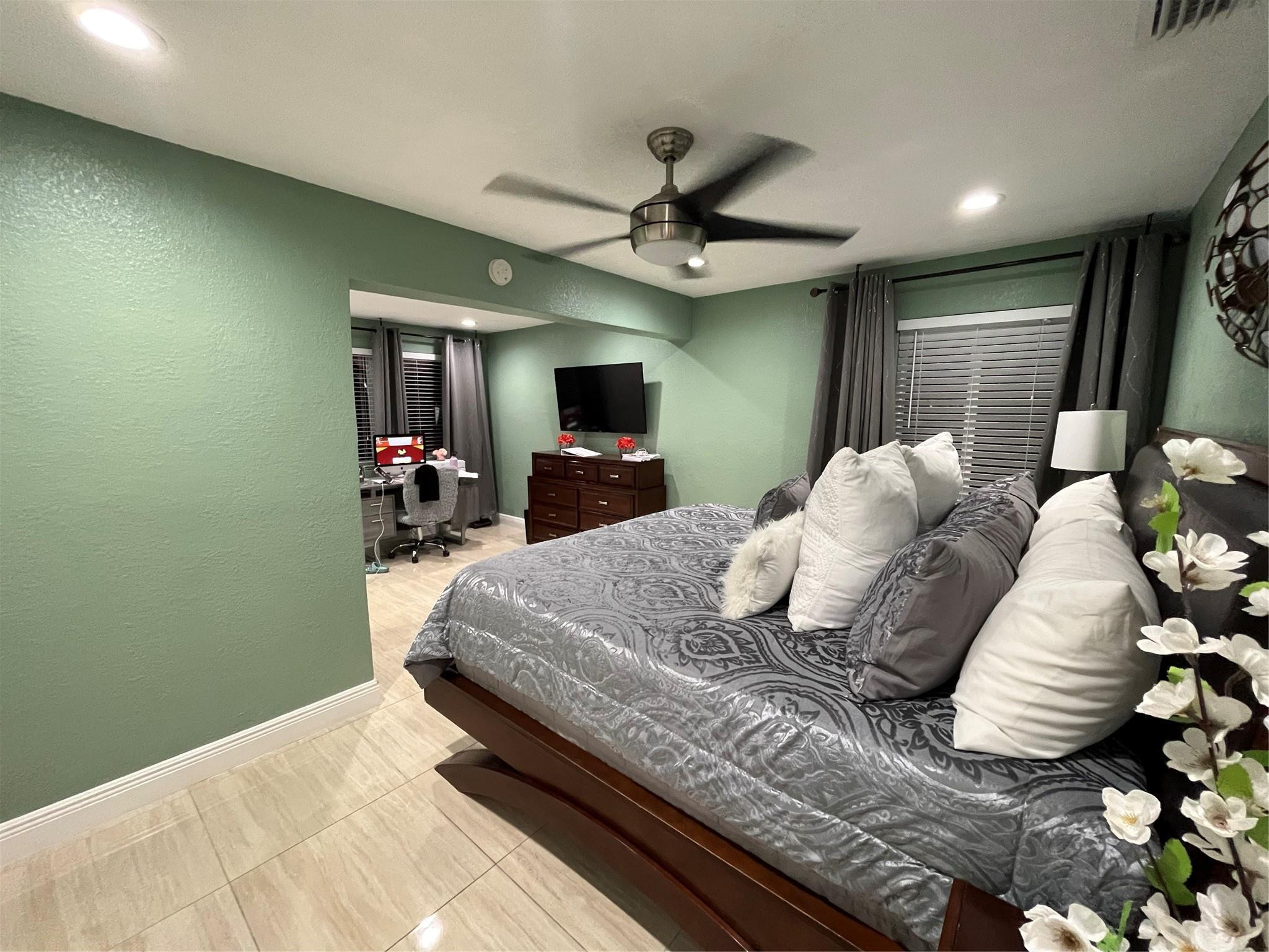 124 Davis Road Palm Springs, FL 33461 - Photo 9 of 22 Photo 9