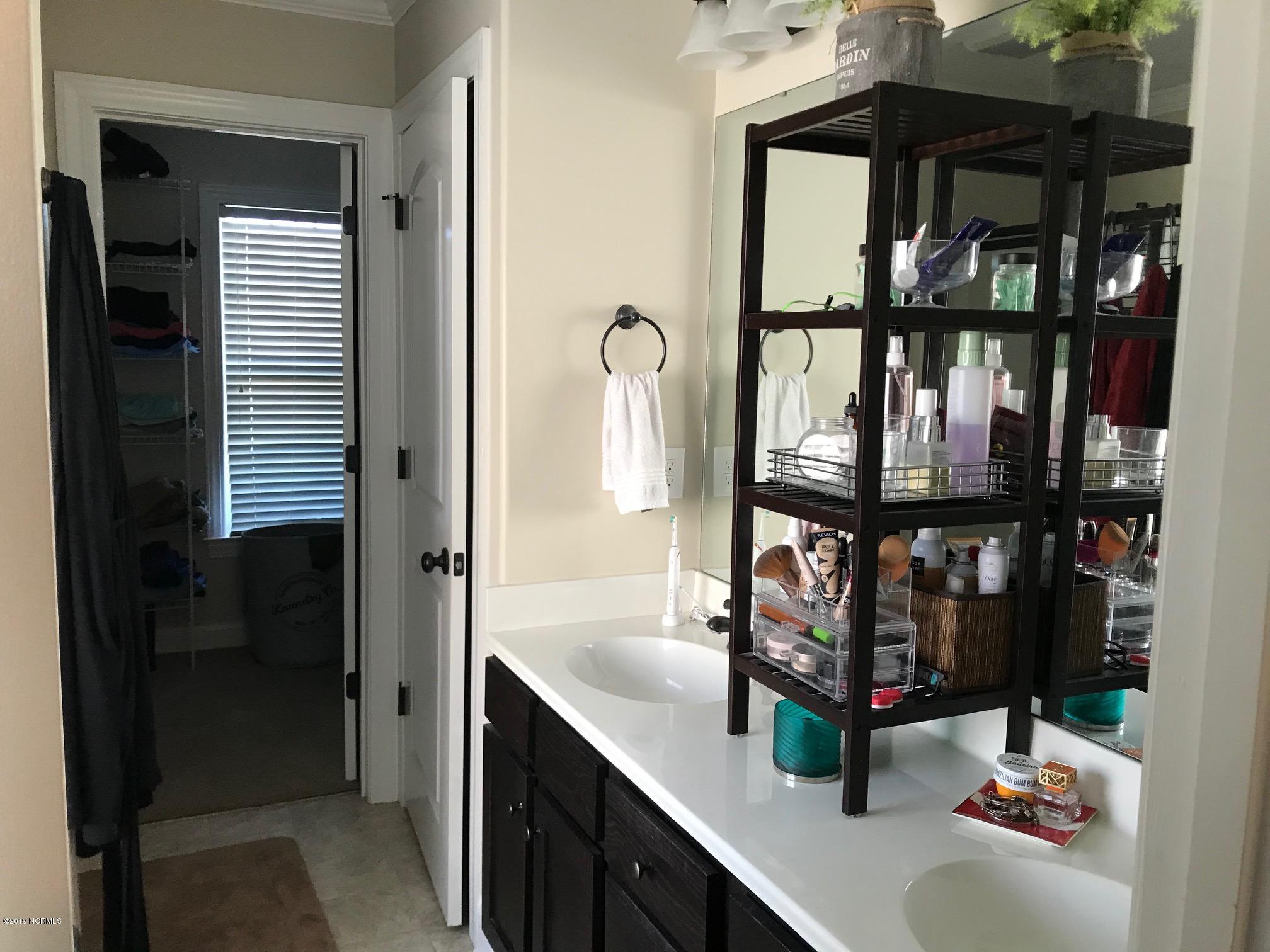 103 Jones Farm Road New Bern, NC 28560 - Photo 10 of 15 Shower