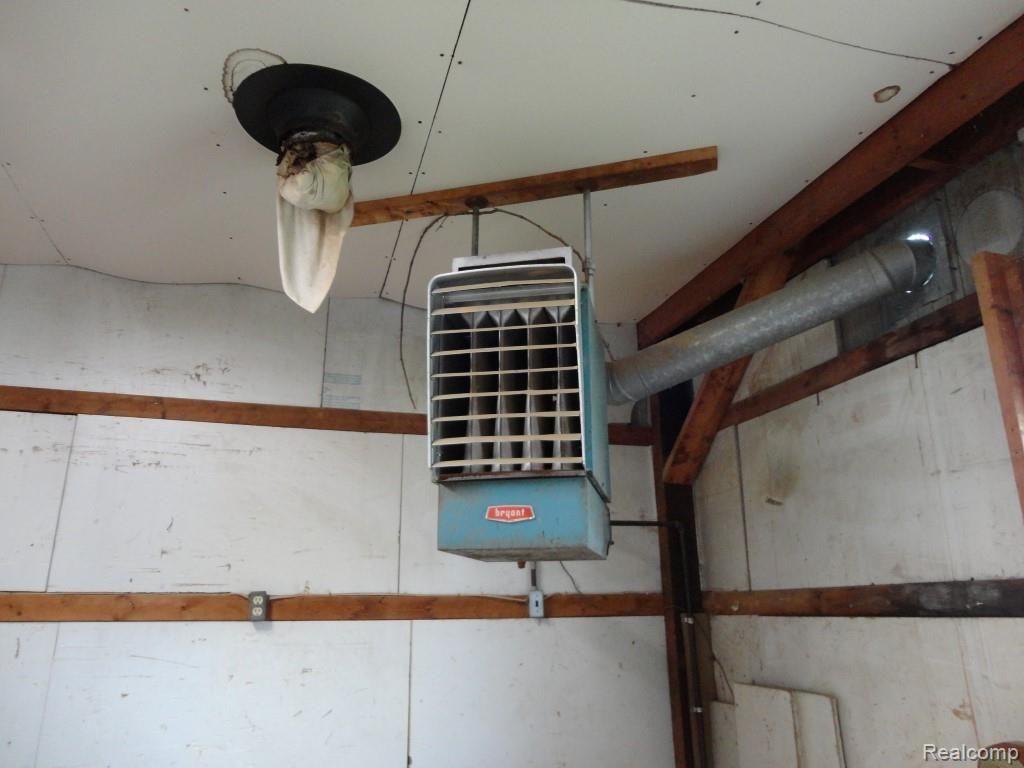 4650 General Squier Road Dryden, MI 48428 - Photo 27 of 38 Pole Barn Heater