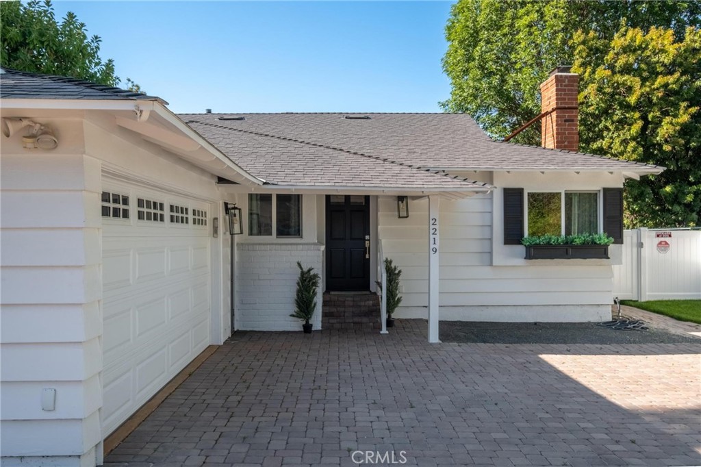 2219 Estribo Drive Rolling Hills Estates, CA 90274 - Photo 47 of 58 a view of a house with a patio