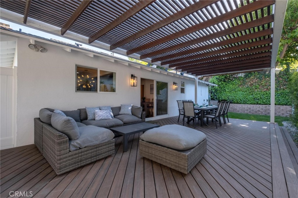 2219 Estribo Drive Rolling Hills Estates, CA 90274 - Photo 7 of 58 a outdoor living space with furniture and garden view
