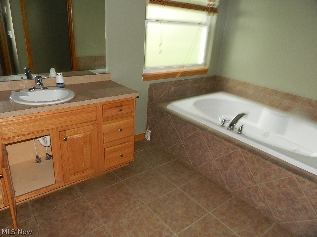 5949 Stumph Road Parma Heights, OH 44130 - Photo 10 of 22