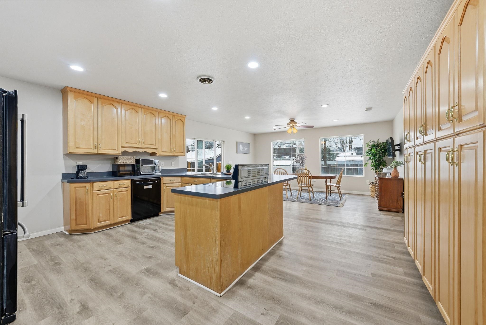 4609 North Lincoln Street Spokane, WA 99205 - Photo 13 of 46