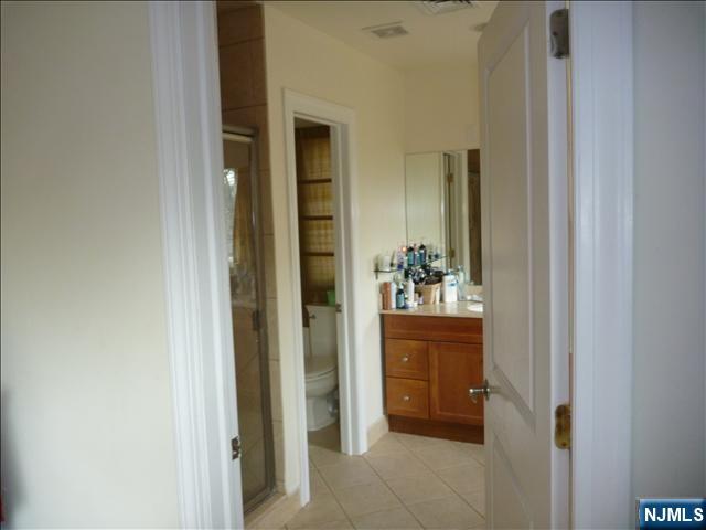 232 Riveredge Road Tenafly, NJ 07670 - Photo 12 of 16