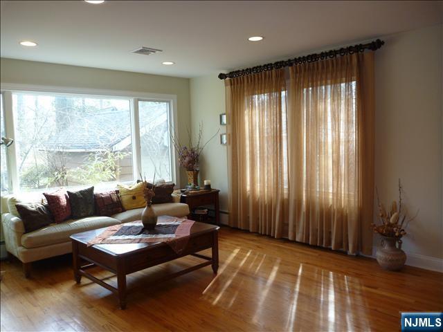 232 Riveredge Road Tenafly, NJ 07670 - Photo 6 of 16