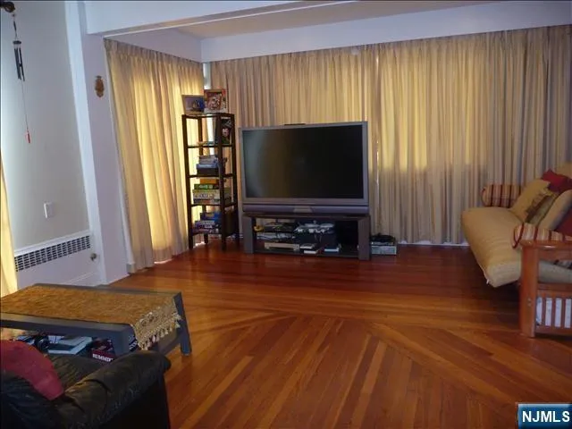 $6,750 | 232 Riveredge Road, Tenafly, NJ 07670