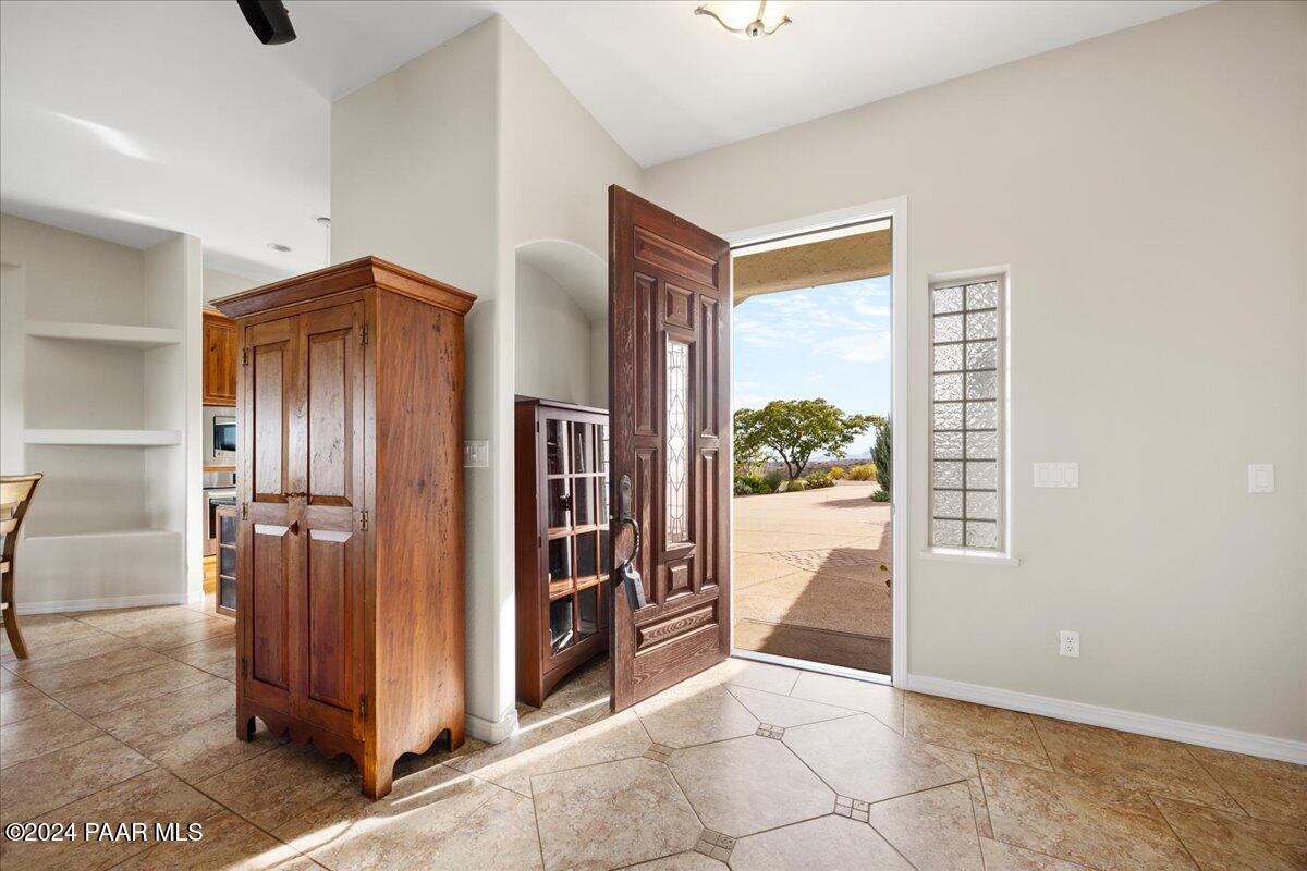 Foyer - 15270 E Countryside Rd