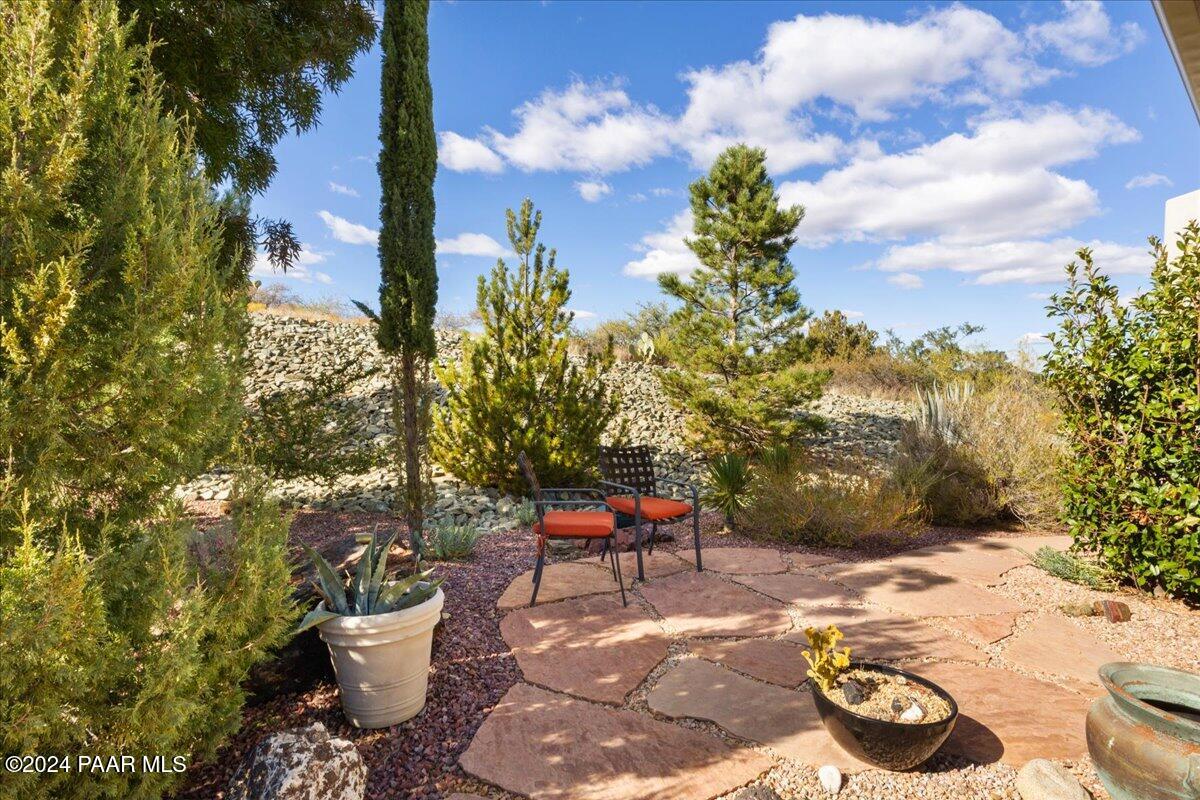 15270 East Countryside Road Mayer, AZ 86333 - Photo 44 of 67 Sitting Area - 15270 E Countryside Rd