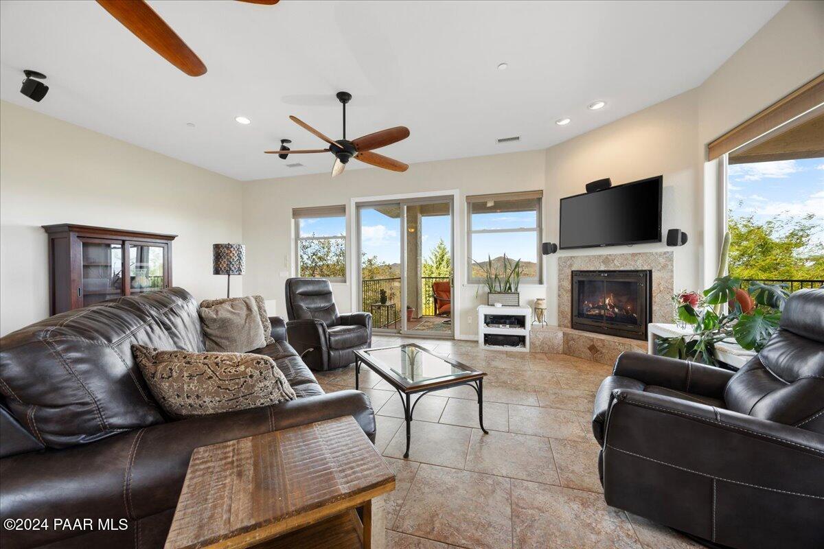 15270 East Countryside Road Mayer, AZ 86333 - Photo 8 of 67 Living Room - 15270 E Countryside Rd