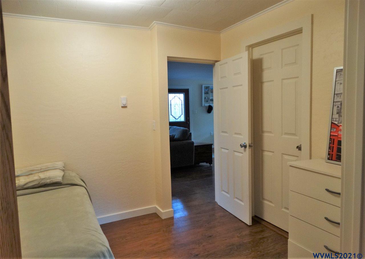 5365 Cooper Hollow Road Dallas, OR 97338 - Photo 19 of 42 Gallery Image 19