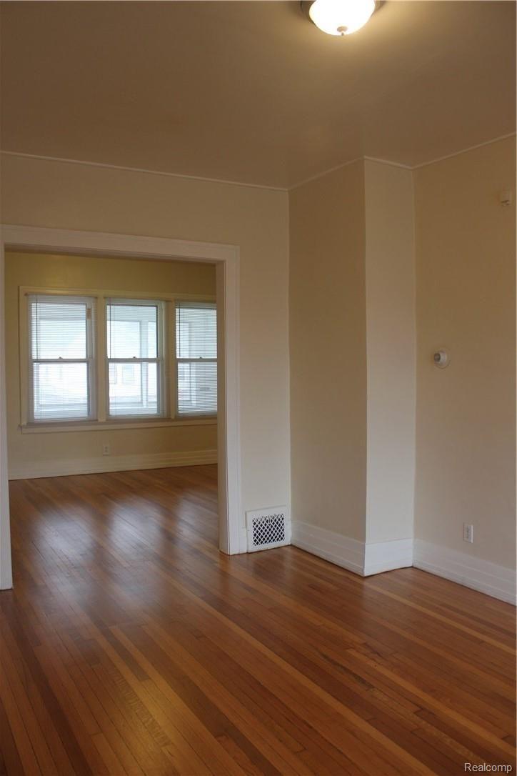 131 Leroy Street River Rouge, MI 48218 - Photo 11 of 35 IMG_6362.JPG