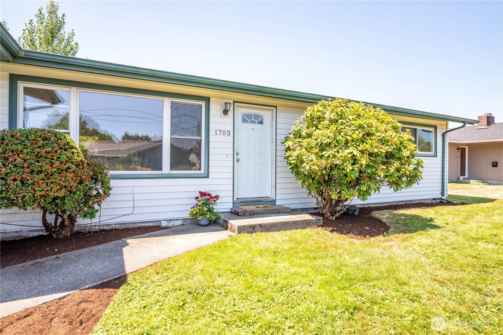 1703 33rd Avenue Longview, WA 98632 - Photo 2 of 30