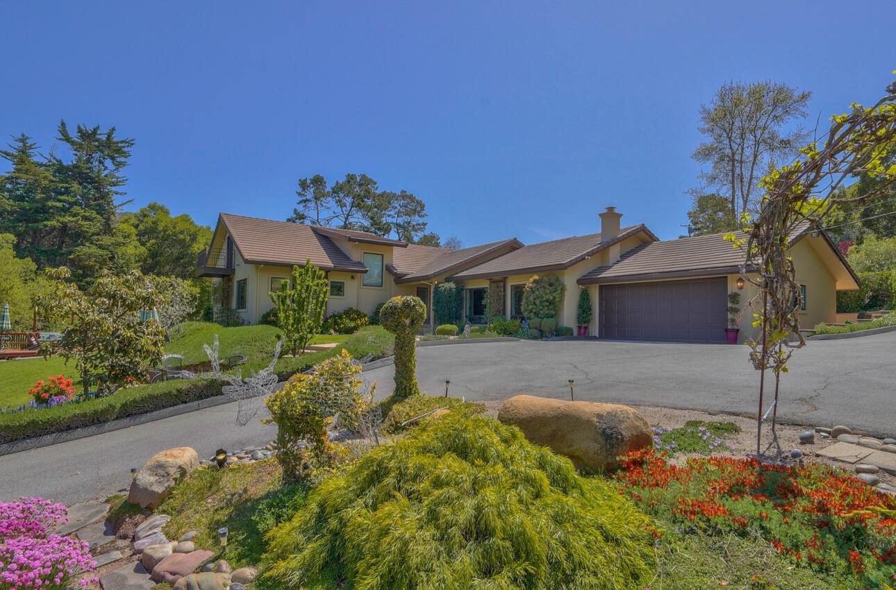 190 San Benancio Road Salinas, CA 93908 - Photo 1 of 61 a front view of a house with a yard