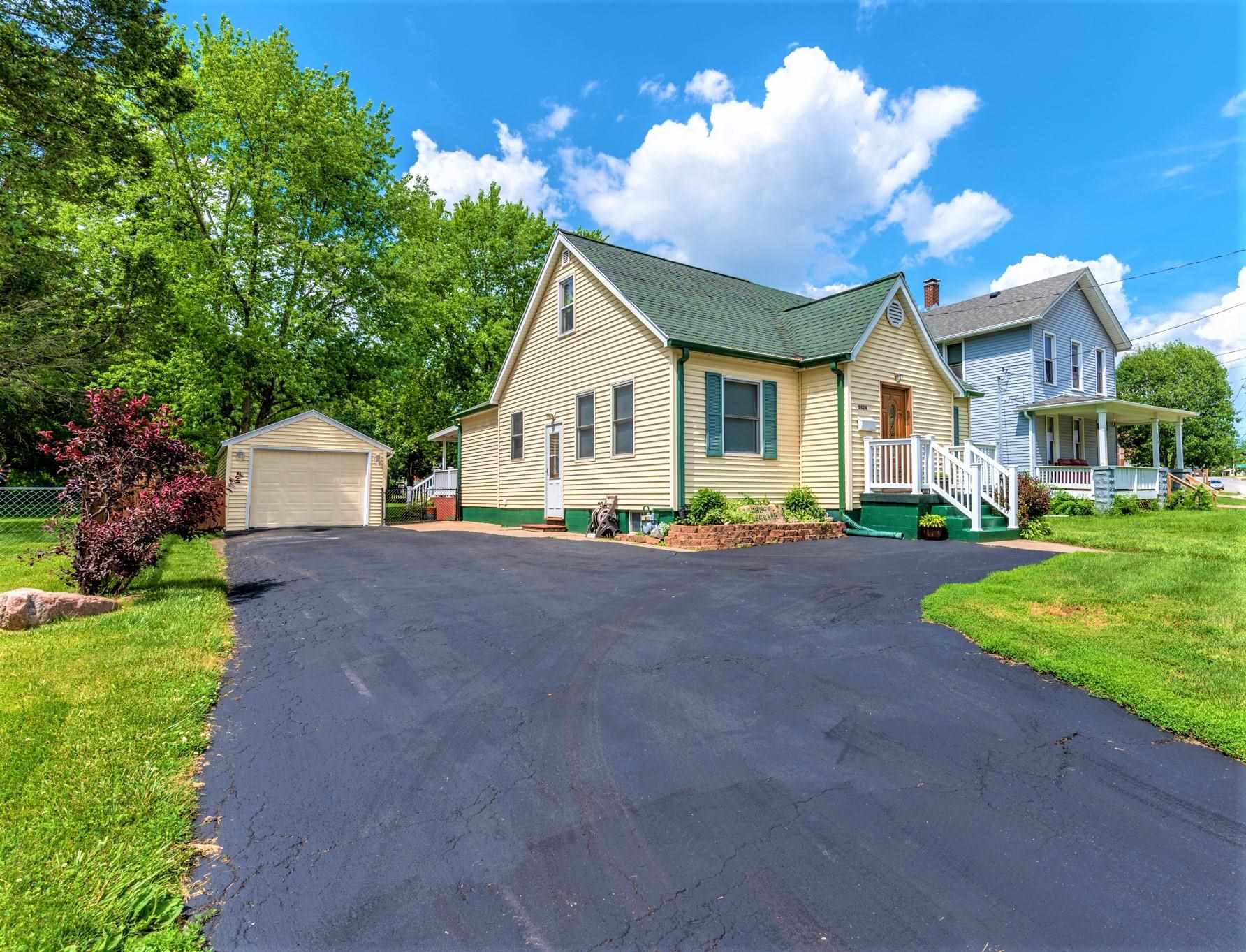 2824 Telegraph Road Davenport, IA 52804 - Photo 2 of 21 Gallery Image 2