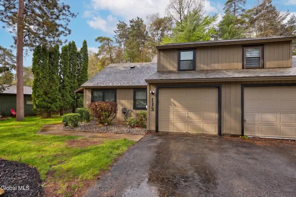 $334,900 | 113 Arrow Wood Place, Malta, NY 12020