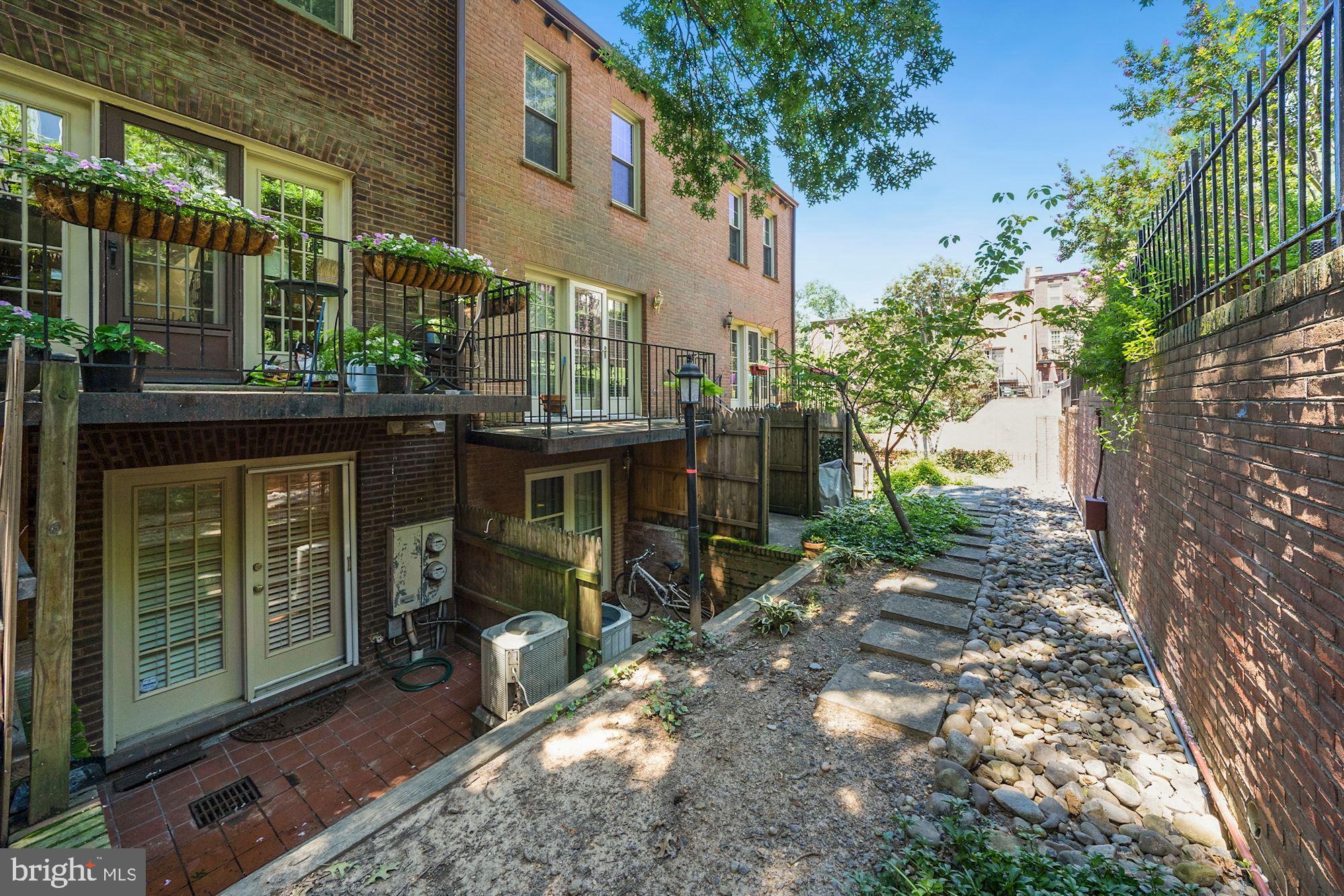 4613 MacArthur Boulevard Northwest, Unit A Washington, DC 20007 - Photo 20 of 26