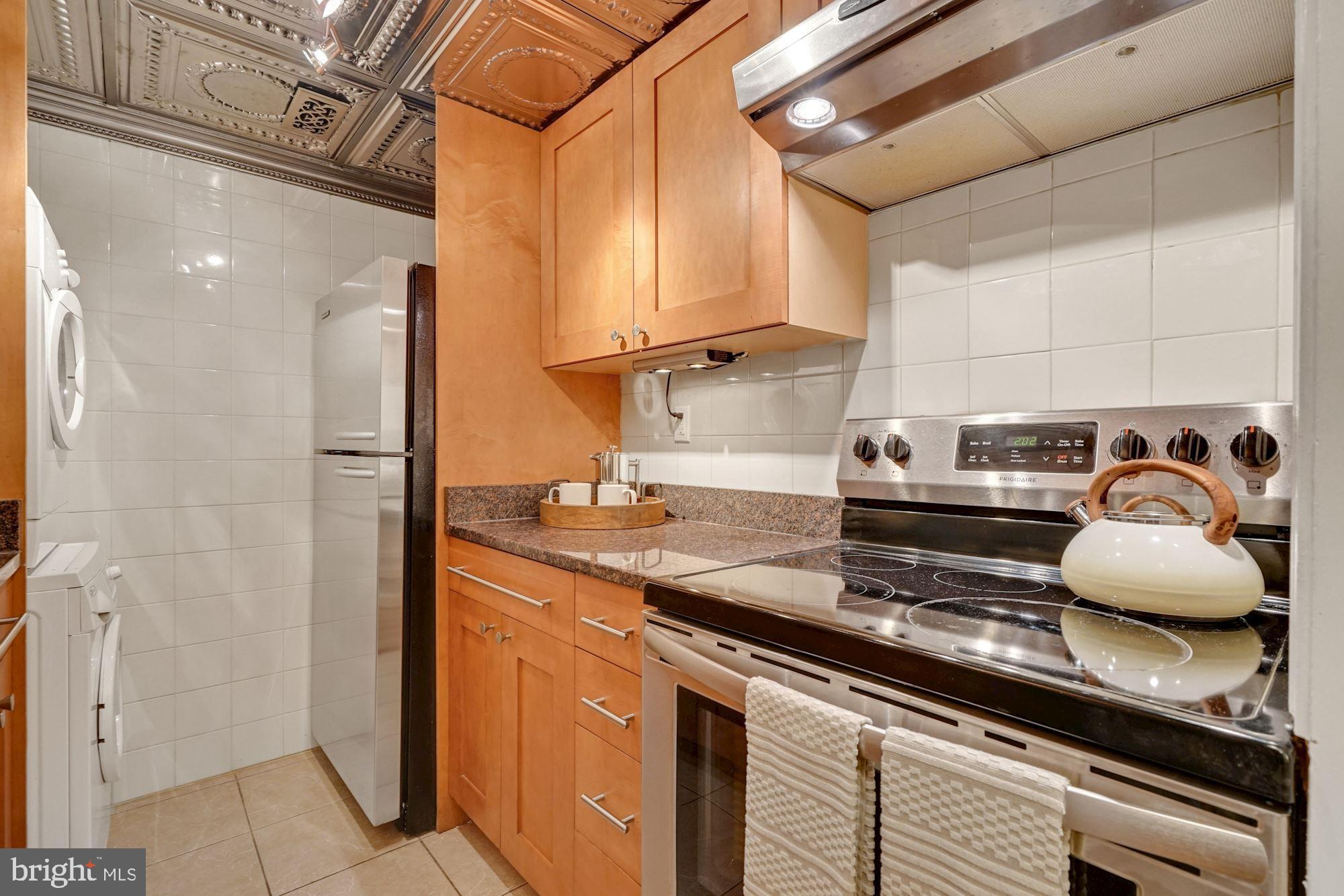 4613 MacArthur Boulevard Northwest, Unit A Washington, DC 20007 - Photo 7 of 26 Galley kitchen