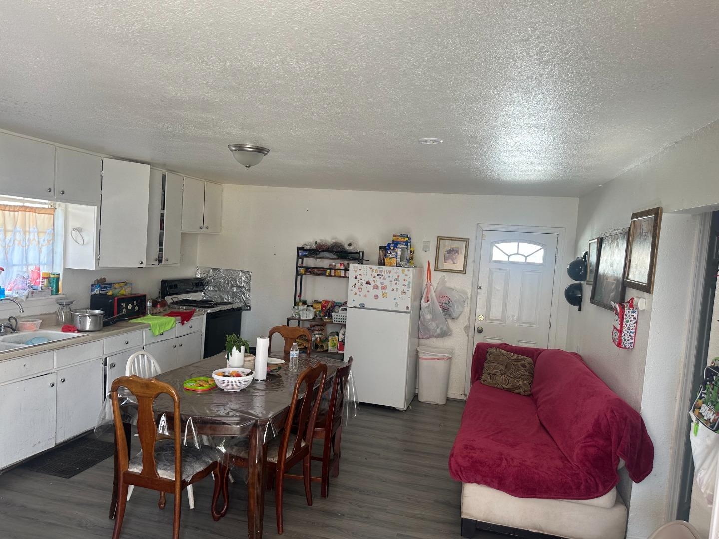 1900 Kenneth Street Modesto, CA 95351 - Photo 5 of 15