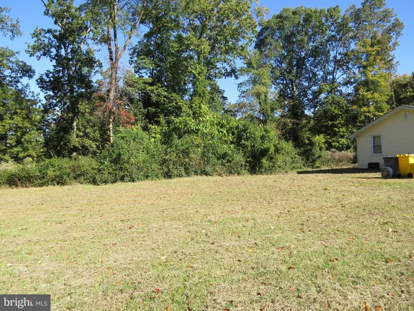 a view of an outdoor space and a yard