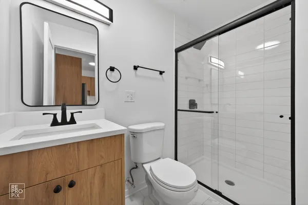 $2,395 | 2156 West Arthur Avenue, Unit 1, Chicago, IL 60645