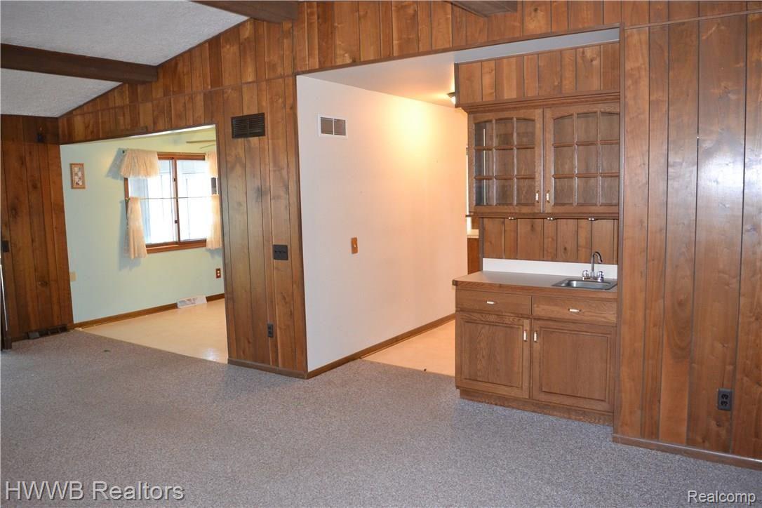 392 Ridgewood Road Rochester, MI 48306 - Photo 9 of 41 09 - Living Room.JPG