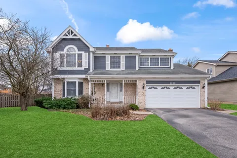 $595,000 | 2806 Stanford Drive, Arlington Heights, IL 60004