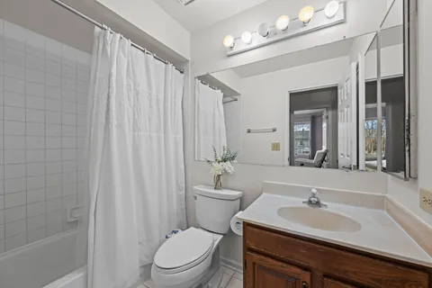 $595,000 | 2806 Stanford Drive, Arlington Heights, IL 60004