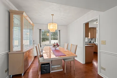 $595,000 | 2806 Stanford Drive, Arlington Heights, IL 60004