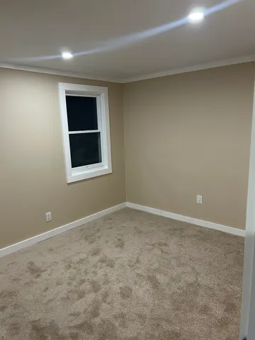 $975 | 15 A Highland Street, Rochester, NH 03868