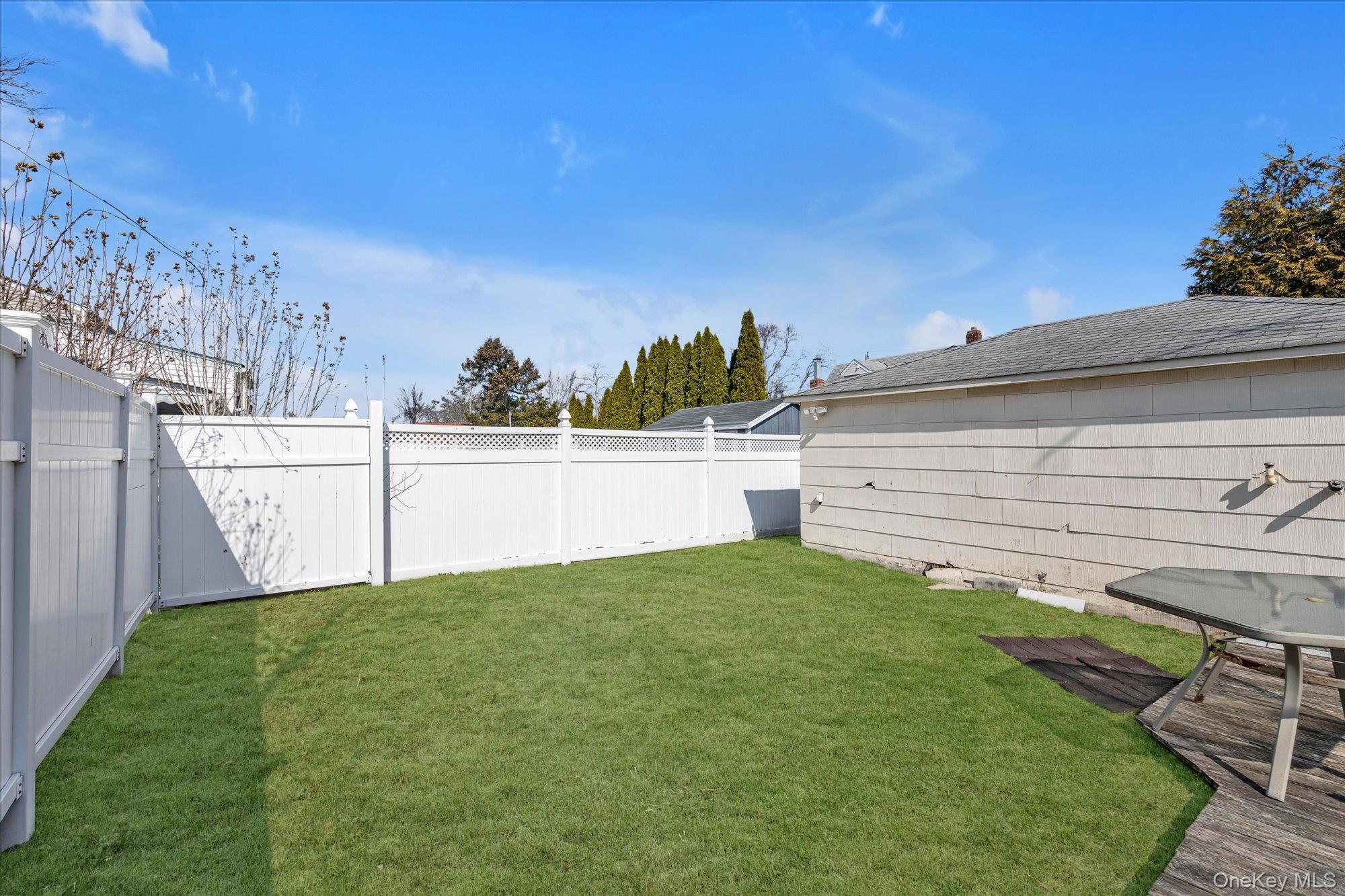 2463 Lindy Road Westbury, NY 11590 - Photo 16 of 17