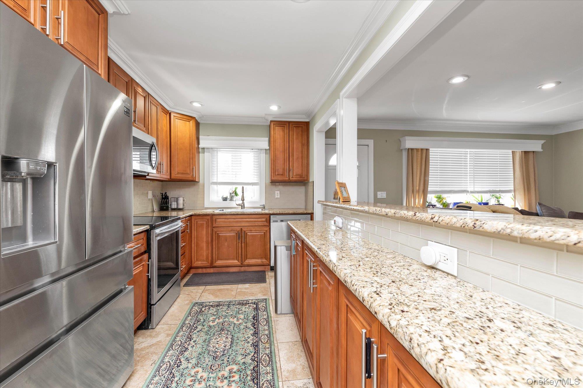 2463 Lindy Road Westbury, NY 11590 - Photo 6 of 17