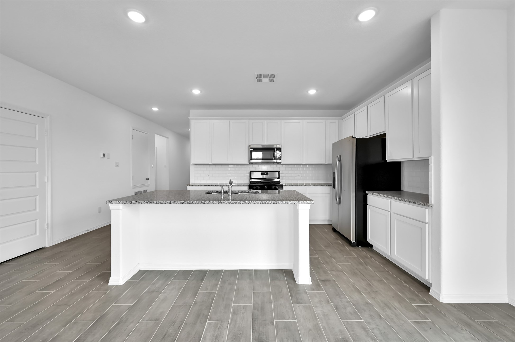 9699 Caney Trails Road Conroe, TX 77303 - Photo 4 of 16