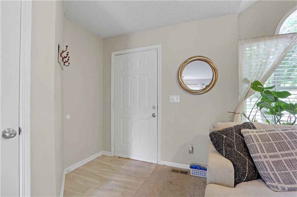 7903 Spring Valley Road Belton, MO 64012 - Photo 3 of 26