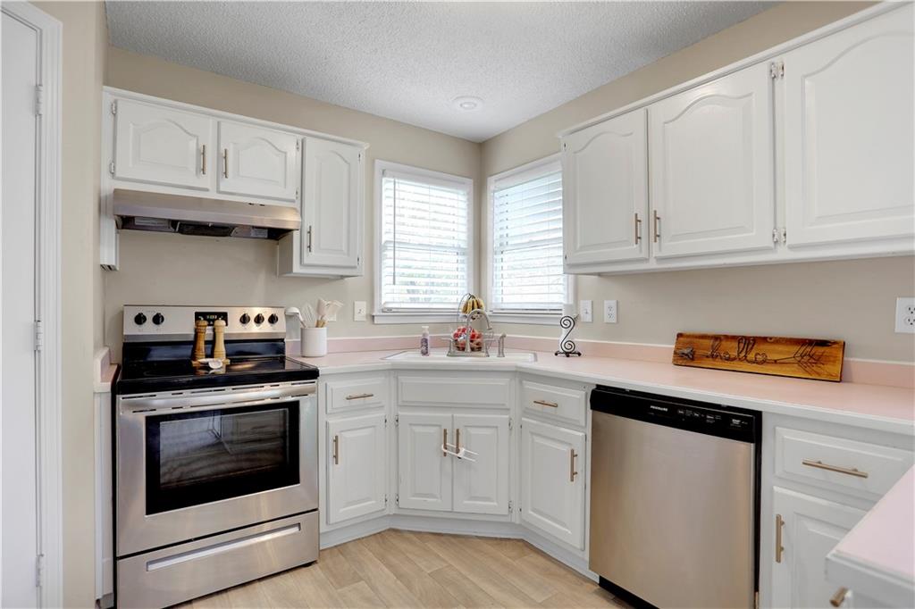7903 Spring Valley Road Belton, MO 64012 - Photo 7 of 26