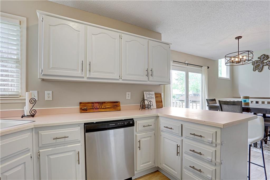 7903 Spring Valley Road Belton, MO 64012 - Photo 8 of 26