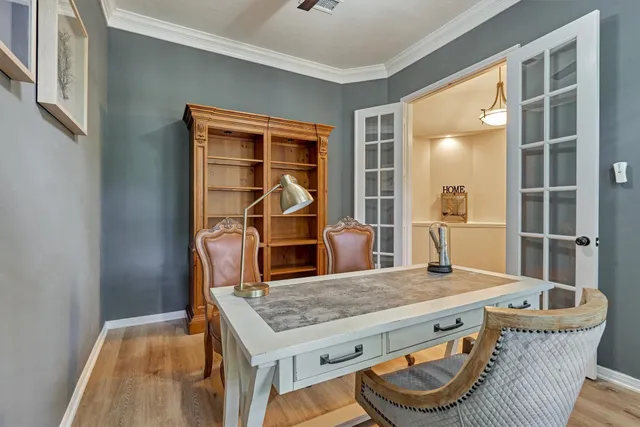 a living room with granite countertop furniture and a table