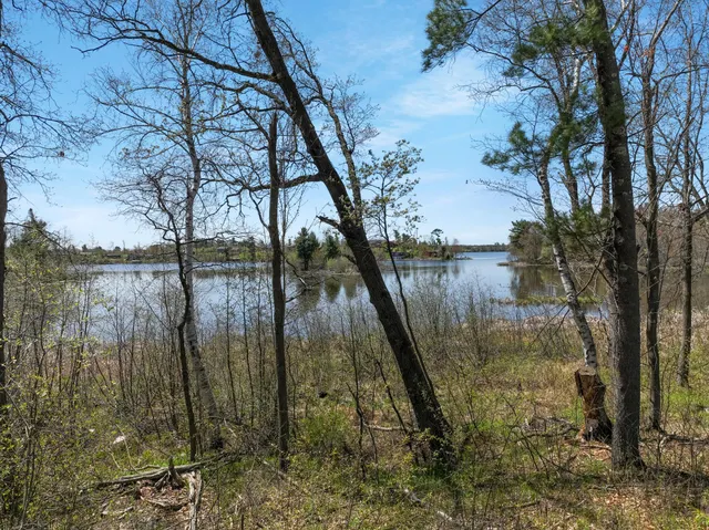 $269,900 | 2376 10 7/8 Ave Prairie Lake, Cameron, WI 54822