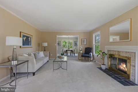 $1,295,000 | 2102 Twin Mill Lane, Oakton, VA 22124